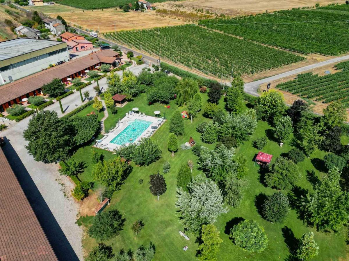 Agriturismo Il Melograno Виллафранка-ди-Верона Экстерьер фото